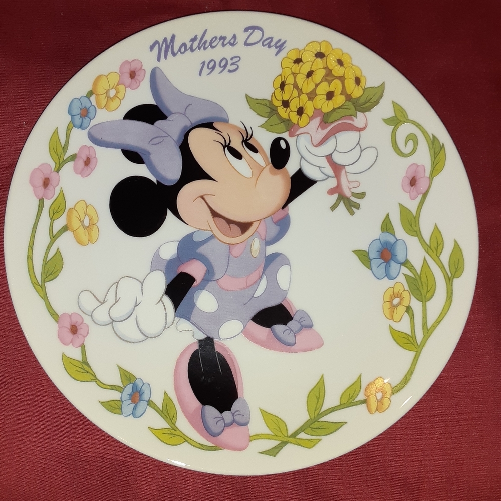 Collectible Plate, Minnie Mouse. 1993